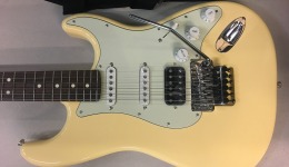 FENDER STRATOCASTER JAPAN LIMITED EDITION WITH FLOYD ROSE