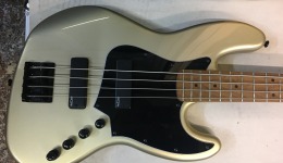 Squier by Fender Contemporary Active Jazz Bass HH Shoreline Gold
